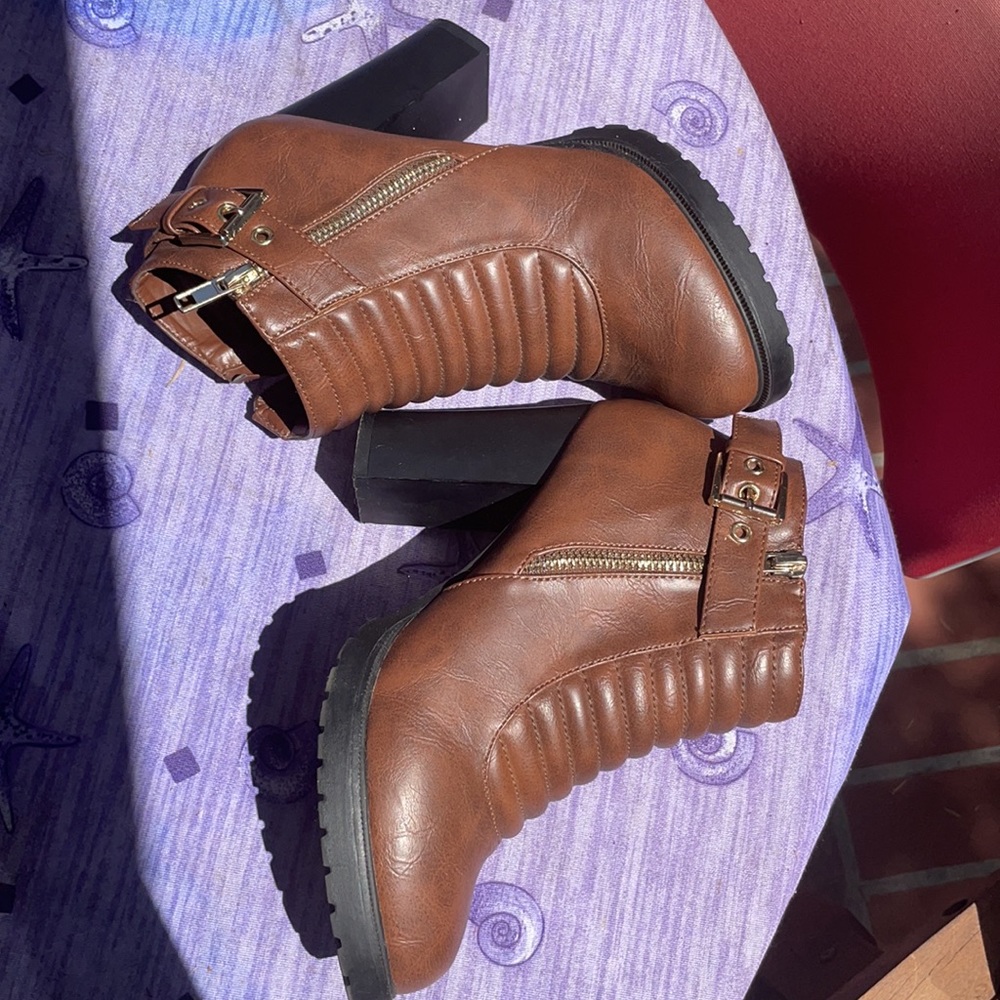 Brown booties size 7.5 brand Forever